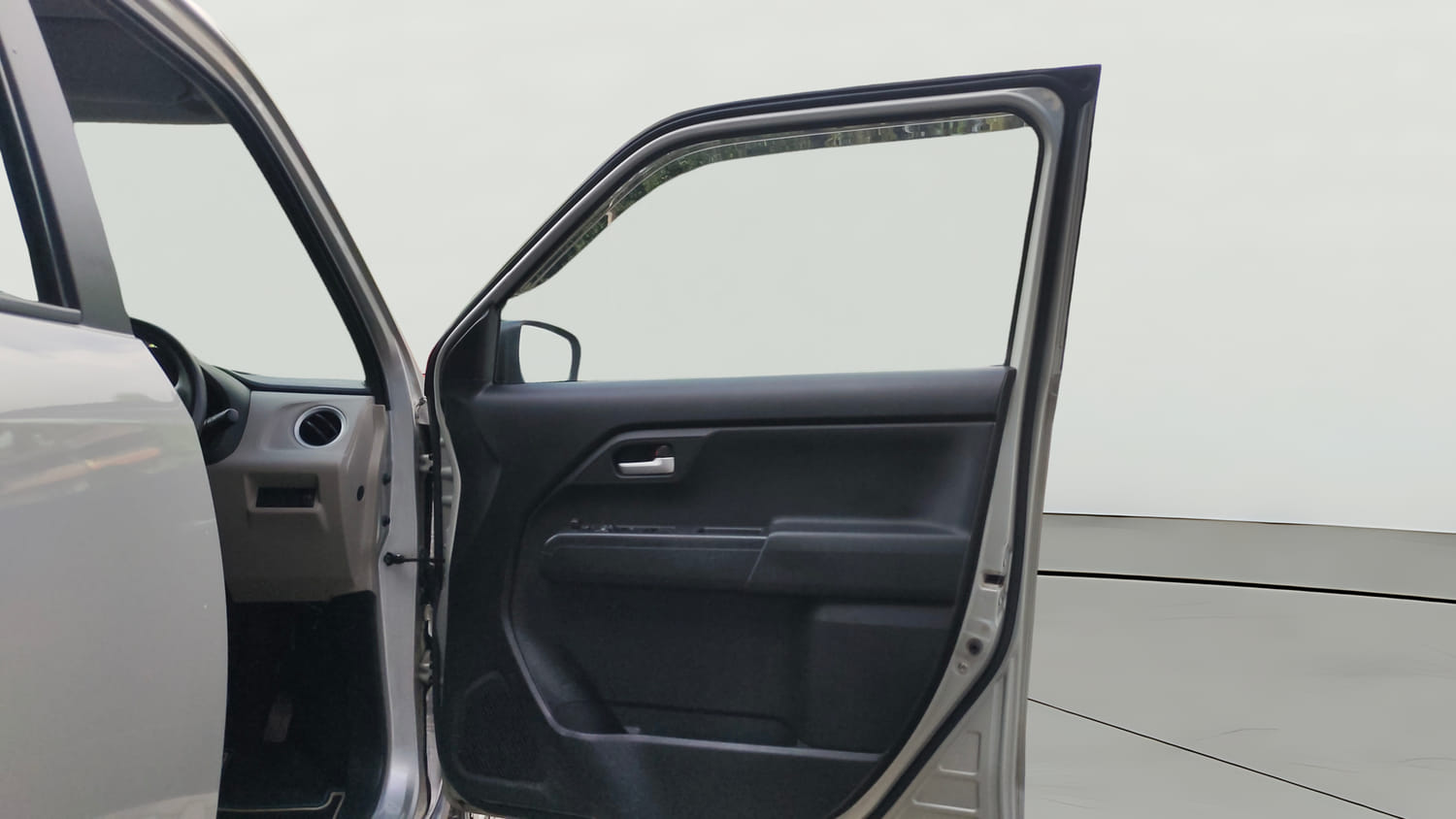 Used 2022 Maruti Suzuki Wagon R ZXi 1.2 Petrol Manual interior RIGHT FRONT DOOR OPEN VIEW