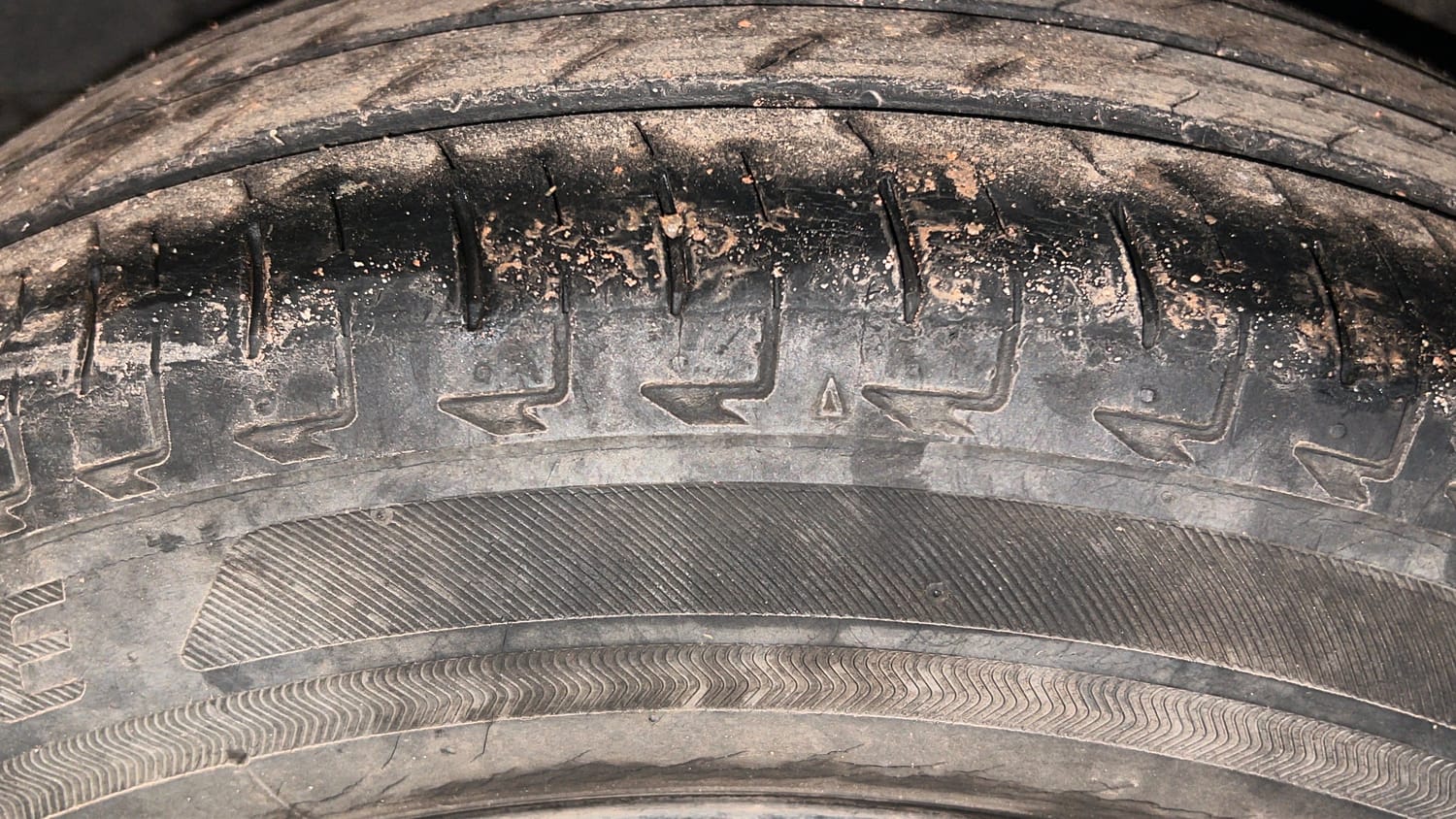 Used 2014 Honda City SV Petrol Manual tyres RIGHT REAR TYRE TREAD VIEW