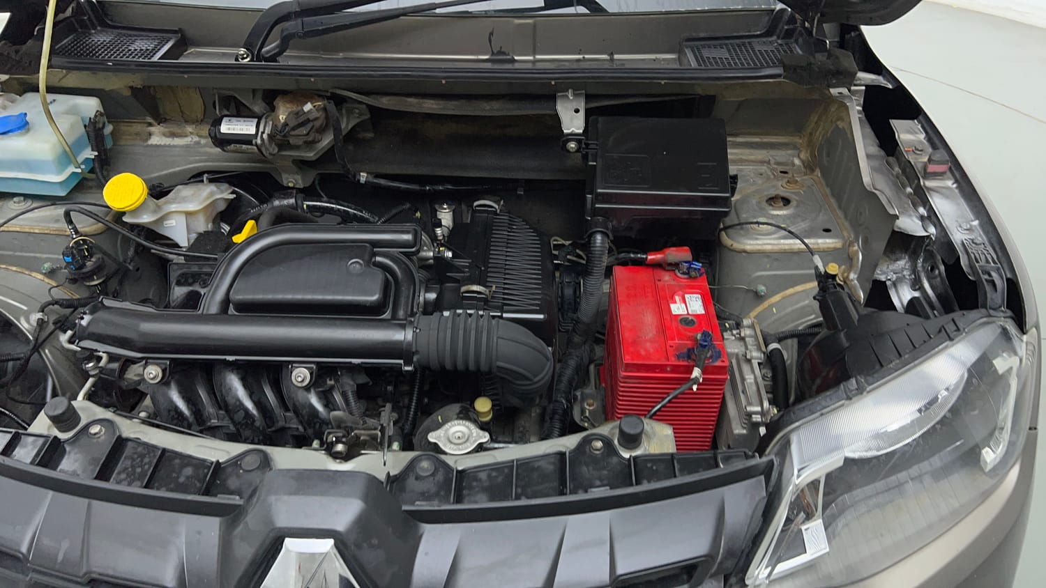 Used 2020 Renault Kwid CLIMBER 1.0 AMT Petrol Automatic engine ENGINE LEFT SIDE VIEW
