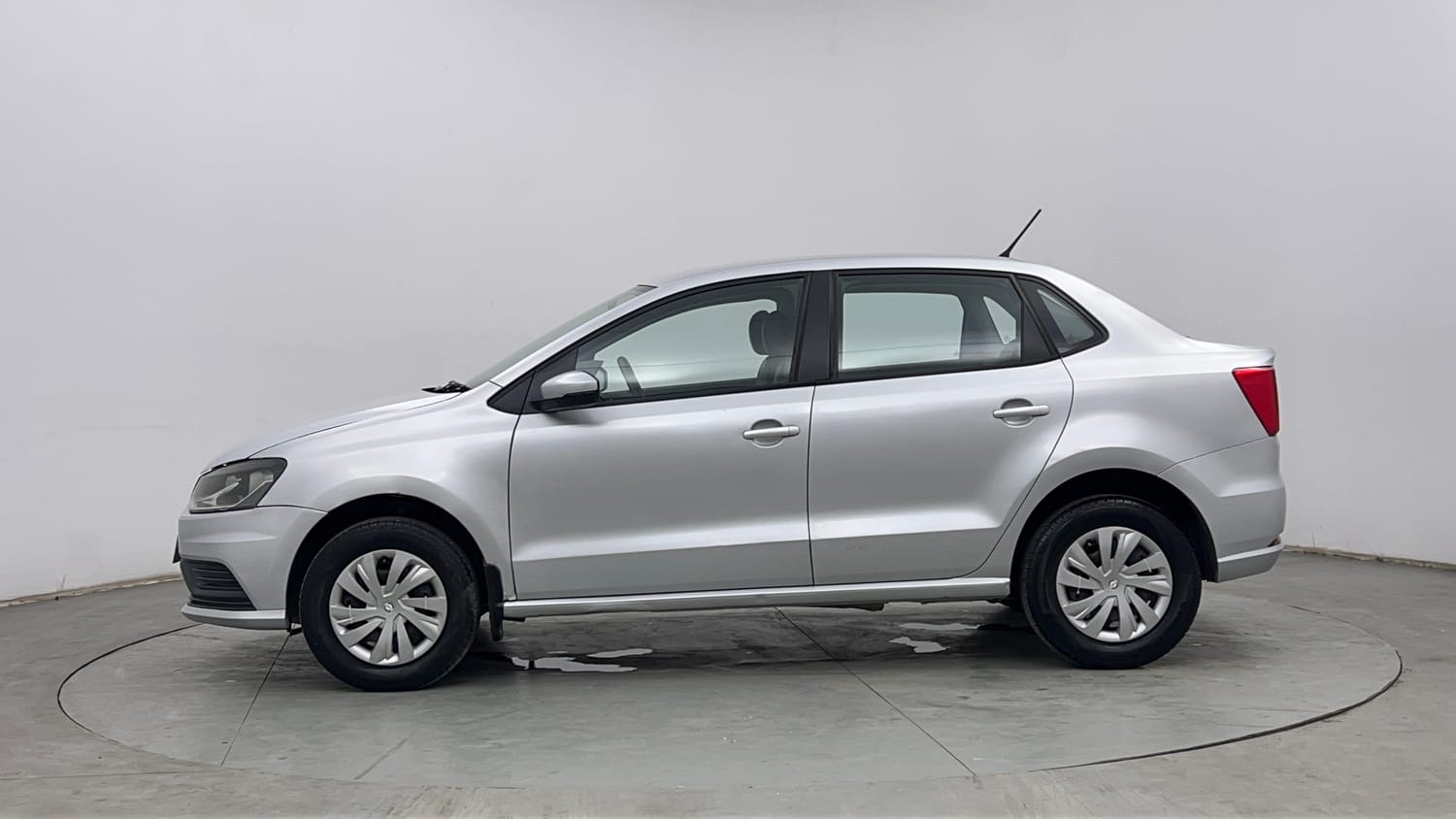 Used 2019 Volkswagen Ameo Trendline 1.0L (P) Petrol Manual exterior LEFT SIDE VIEW