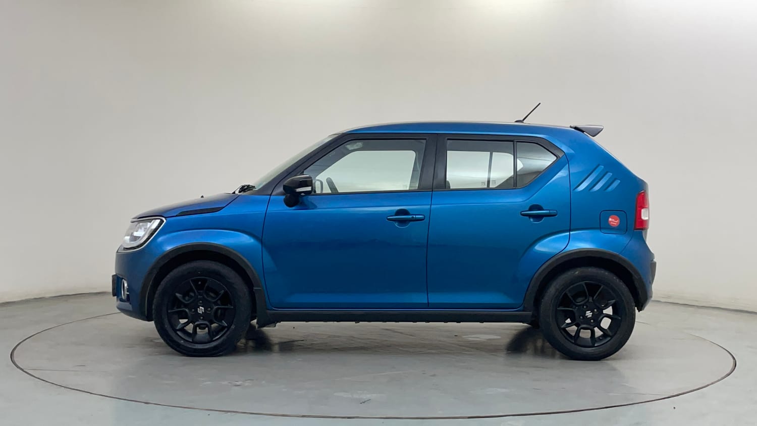 Used 2017 Maruti Suzuki Ignis Alpha 1.2 MT Petrol Manual exterior LEFT SIDE VIEW