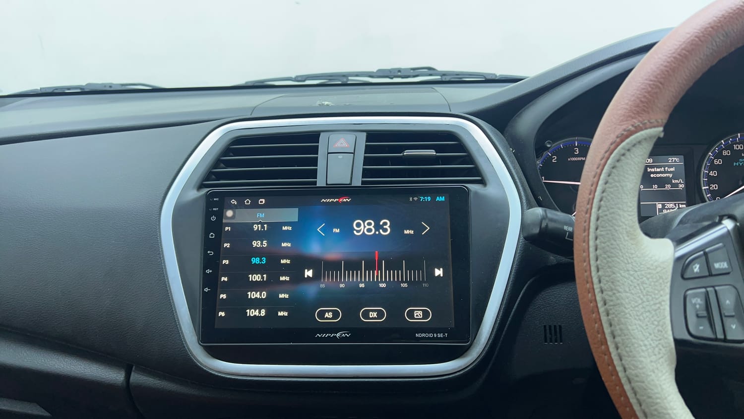 Used 2019 Maruti Suzuki S-Cross Zeta 1.3 Diesel Manual top_features Integrated (in-dash) music system