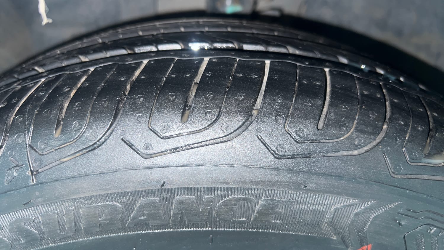 Used 2020 Ford Freestyle Titanium Plus 1.2 Ti-VCT Petrol Manual tyres LEFT FRONT TYRE TREAD VIEW