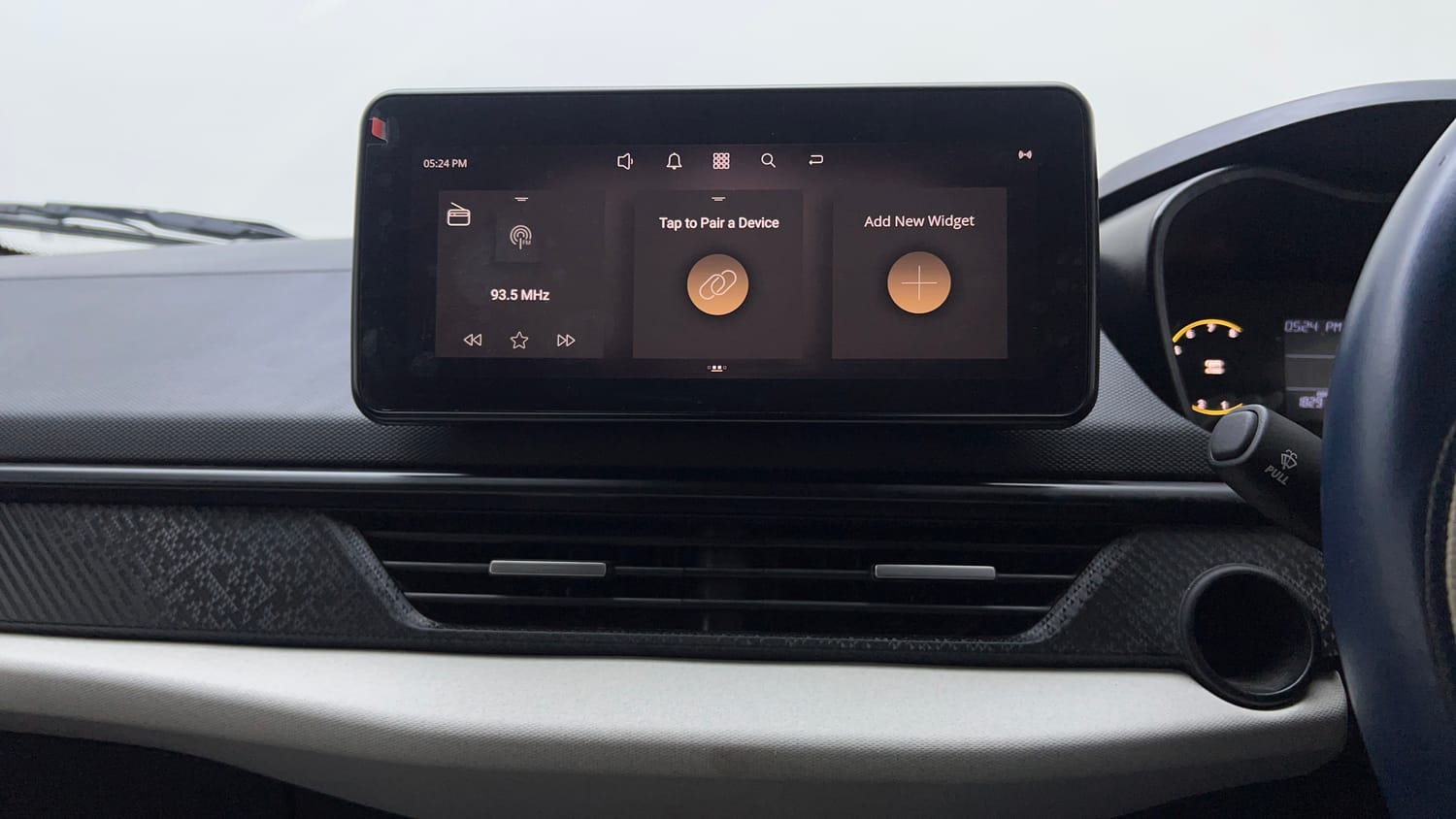 Used 2025 Tata Nexon Pure Plus (S) 1.2 iCNG 6MT Cng Manual top_features Touch screen infotainment system