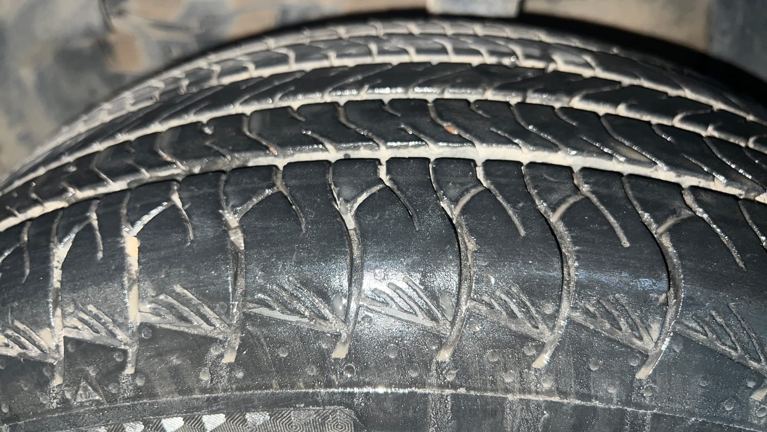 Used 2024 Maruti Suzuki Grand Vitara Delta Smart Hybrid Petrol Manual tyres LEFT FRONT TYRE TREAD VIEW