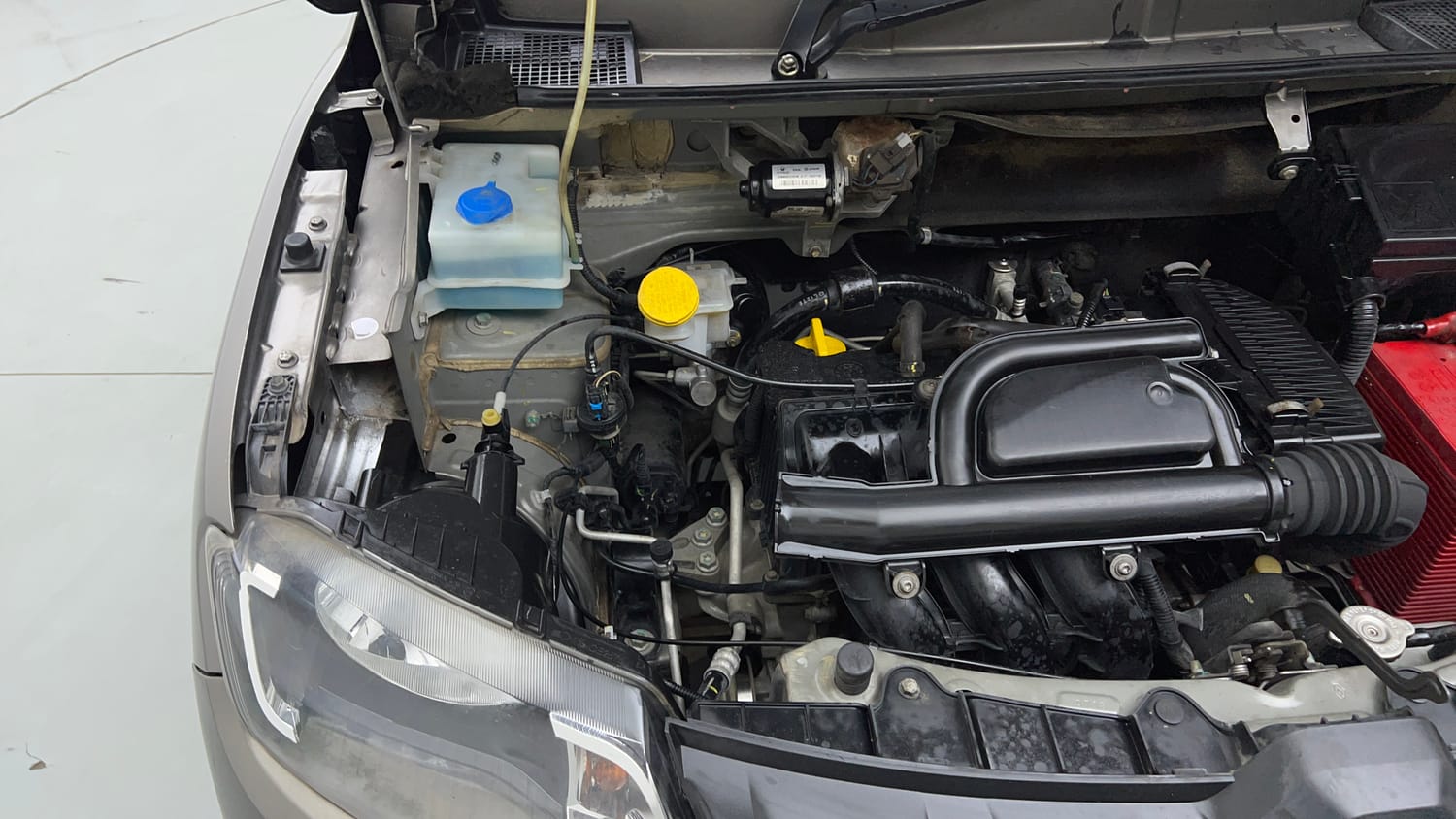 Used 2020 Renault Kwid CLIMBER 1.0 AMT Petrol Automatic engine ENGINE RIGHT SIDE VIEW