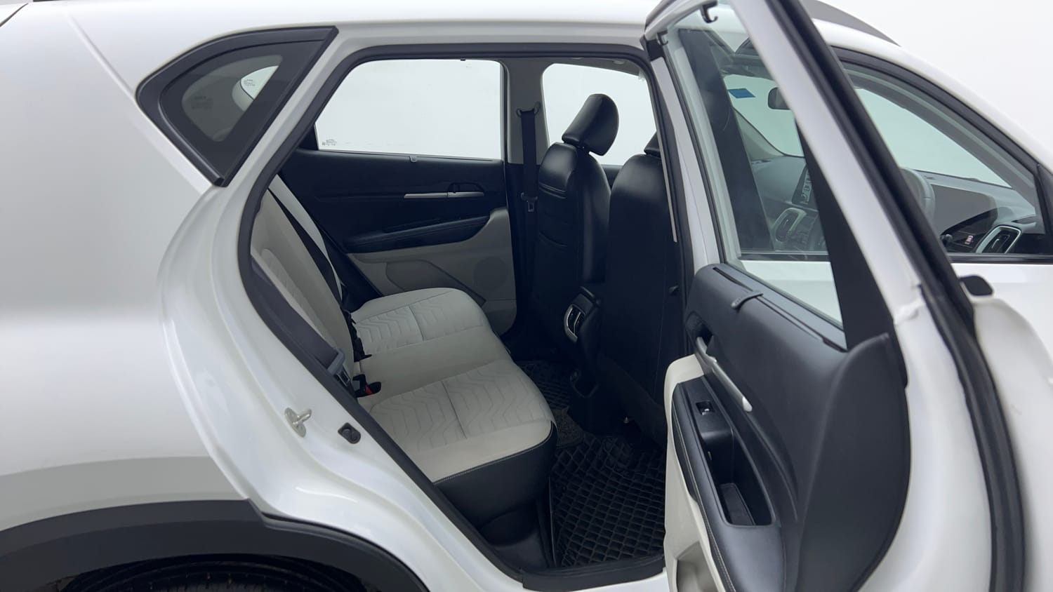 Used 2023 Kia Sonet HTX 1.0 Turbo Petrol DCT Petrol Automatic interior RIGHT SIDE REAR DOOR CABIN VIEW