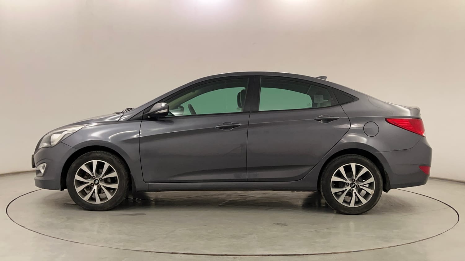 Used 2016 Hyundai Verna 1.6 VTVT SX Petrol Manual exterior LEFT SIDE VIEW