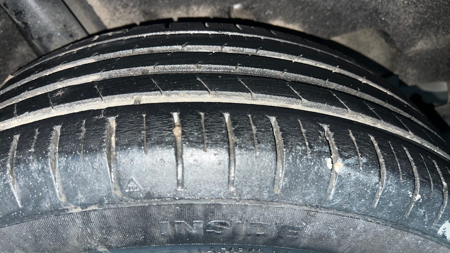 Used 2018 Maruti Suzuki Baleno Zeta 1.2 Petrol Manual tyres RIGHT REAR TYRE TREAD VIEW