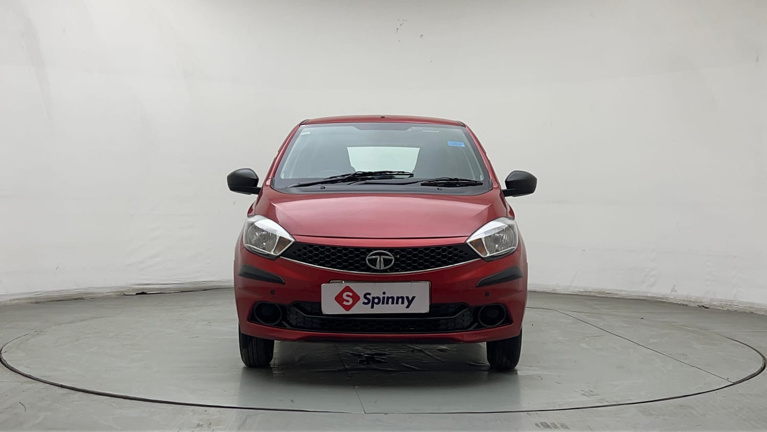 Used 2019 Tata Tiago Revotron XE Petrol Manual exterior FRONT VIEW