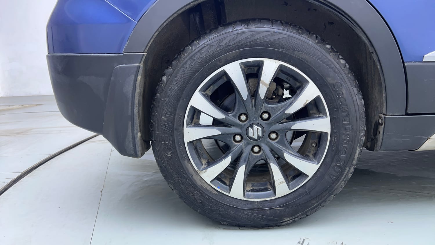 Used 2019 Maruti Suzuki S-Cross Zeta 1.3 Diesel Manual tyres RIGHT REAR TYRE RIM VIEW