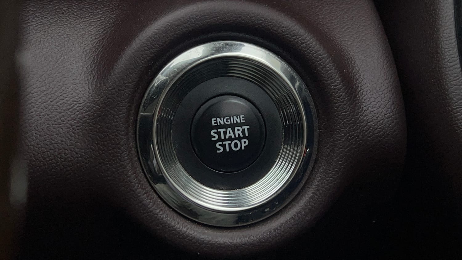 Used 2024 Maruti Suzuki Grand Vitara Delta Smart Hybrid Petrol Manual top_features Keyless start