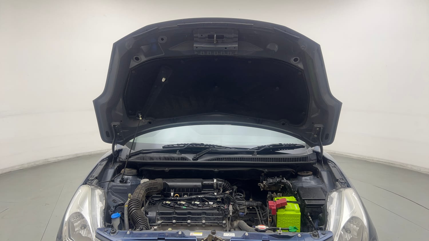 Used 2018 Maruti Suzuki Baleno Zeta 1.2 Petrol Manual engine ENGINE & BONNET OPEN FRONT VIEW