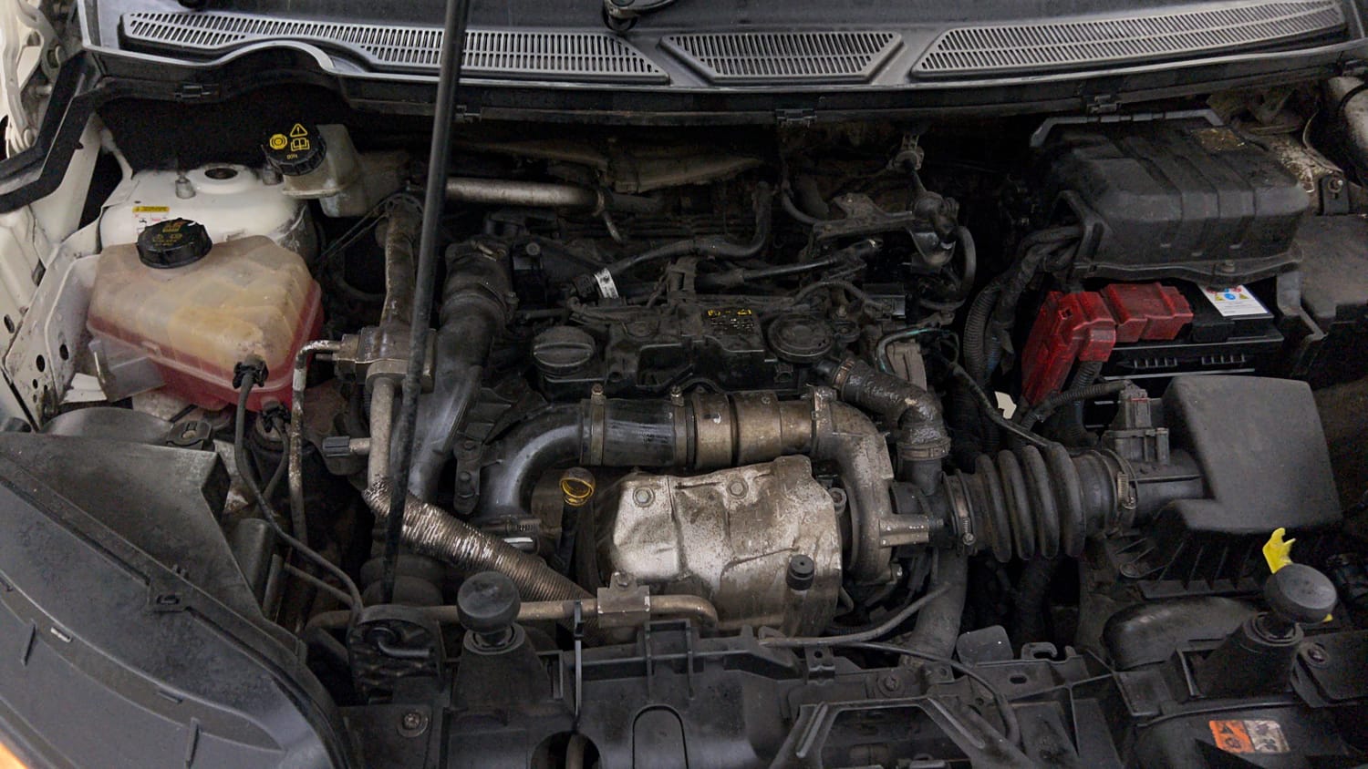 Used 2014 Ford EcoSport Trend 1.5 TDCi Diesel Manual engine ENGINE RIGHT SIDE VIEW