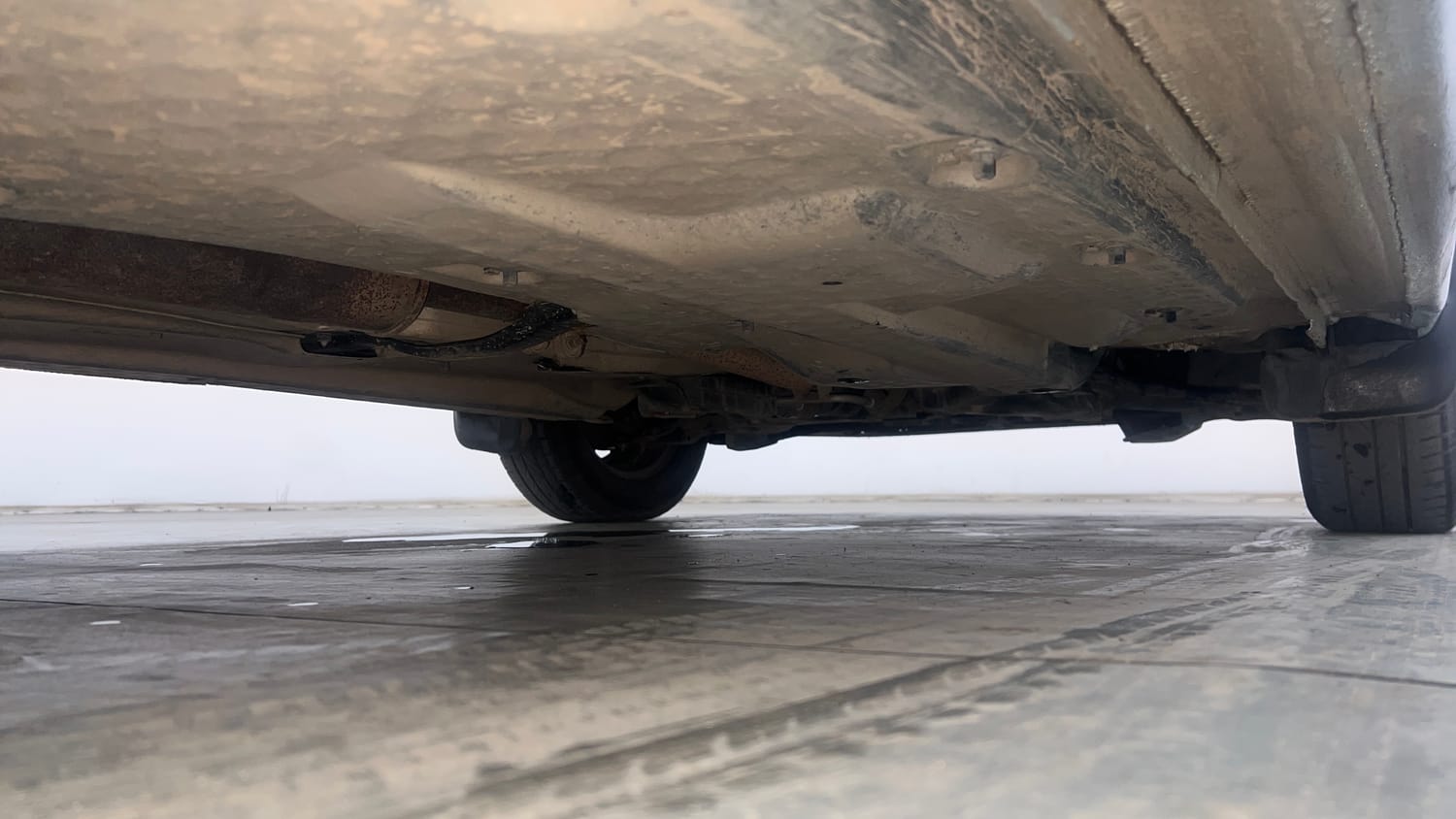 Used 2019 Volkswagen Ameo Trendline 1.0L (P) Petrol Manual extra REAR RIGHT UNDERBODY VIEW