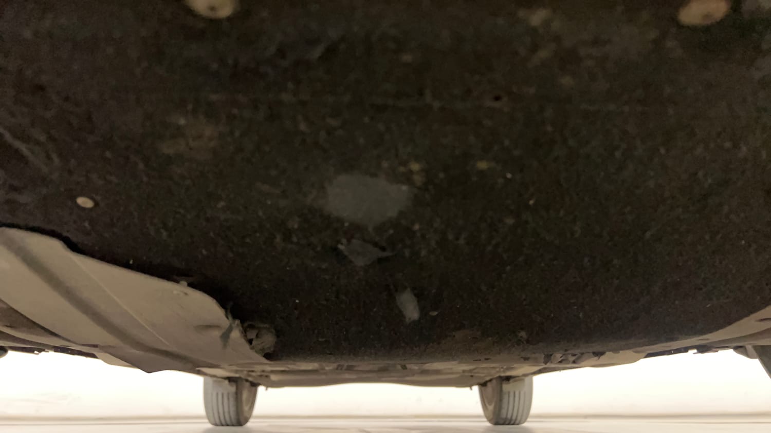 Used 2022 Maruti Suzuki Baleno Alpha MT Petrol Manual extra FRONT LEFT UNDERBODY VIEW