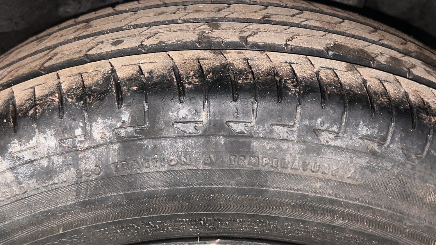 Used 2014 Honda City SV Petrol Manual tyres LEFT REAR TYRE TREAD VIEW