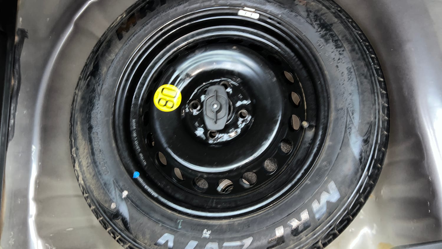 Used 2018 Maruti Suzuki Baleno Zeta 1.2 Petrol Manual tyres SPARE TYRE VIEW