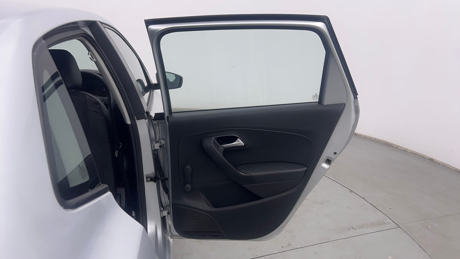 Used 2019 Volkswagen Ameo Trendline 1.0L (P) Petrol Manual interior RIGHT REAR DOOR OPEN VIEW