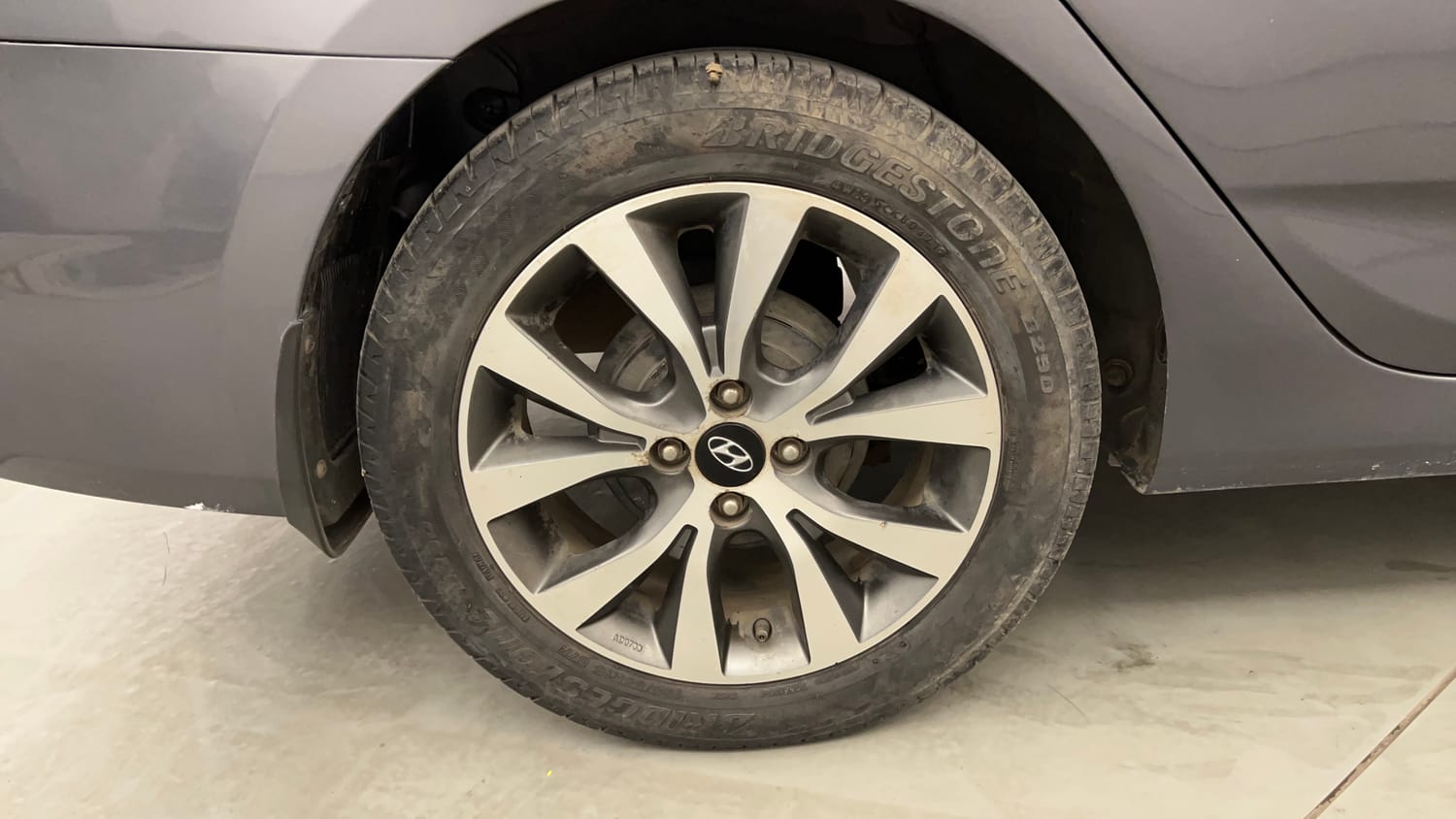 Used 2016 Hyundai Verna 1.6 VTVT SX Petrol Manual tyres RIGHT REAR TYRE RIM VIEW