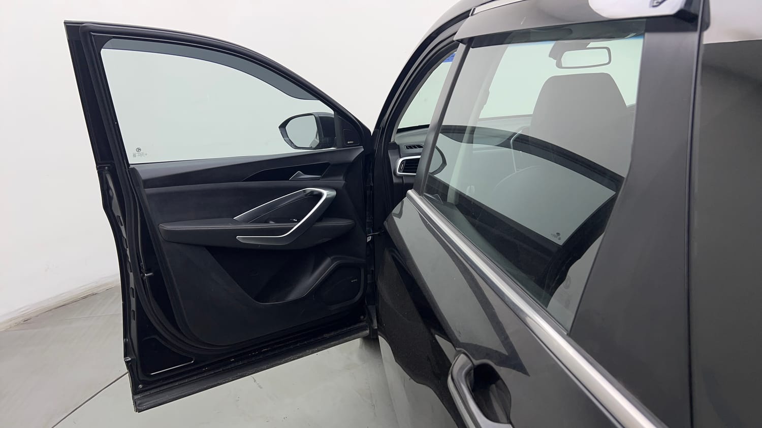 Used 2019 MG Motors Hector Sharp Hybrid 1.5 Petrol Hybrid Manual interior LEFT FRONT DOOR OPEN VIEW