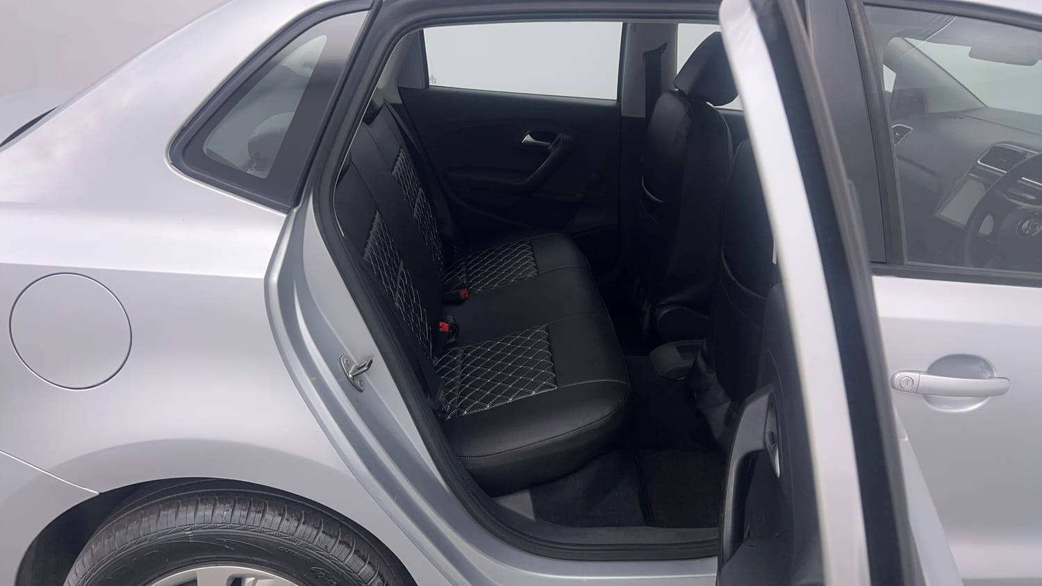 Used 2019 Volkswagen Ameo Trendline 1.0L (P) Petrol Manual interior RIGHT SIDE REAR DOOR CABIN VIEW