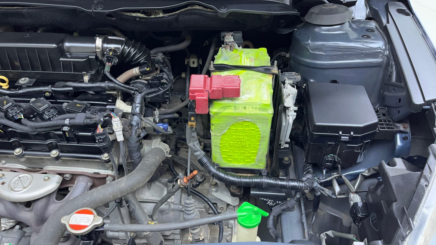 Used 2018 Maruti Suzuki Ciaz Alpha Hybrid 1.5 AT Petrol Automatic engine ENGINE LEFT SIDE VIEW