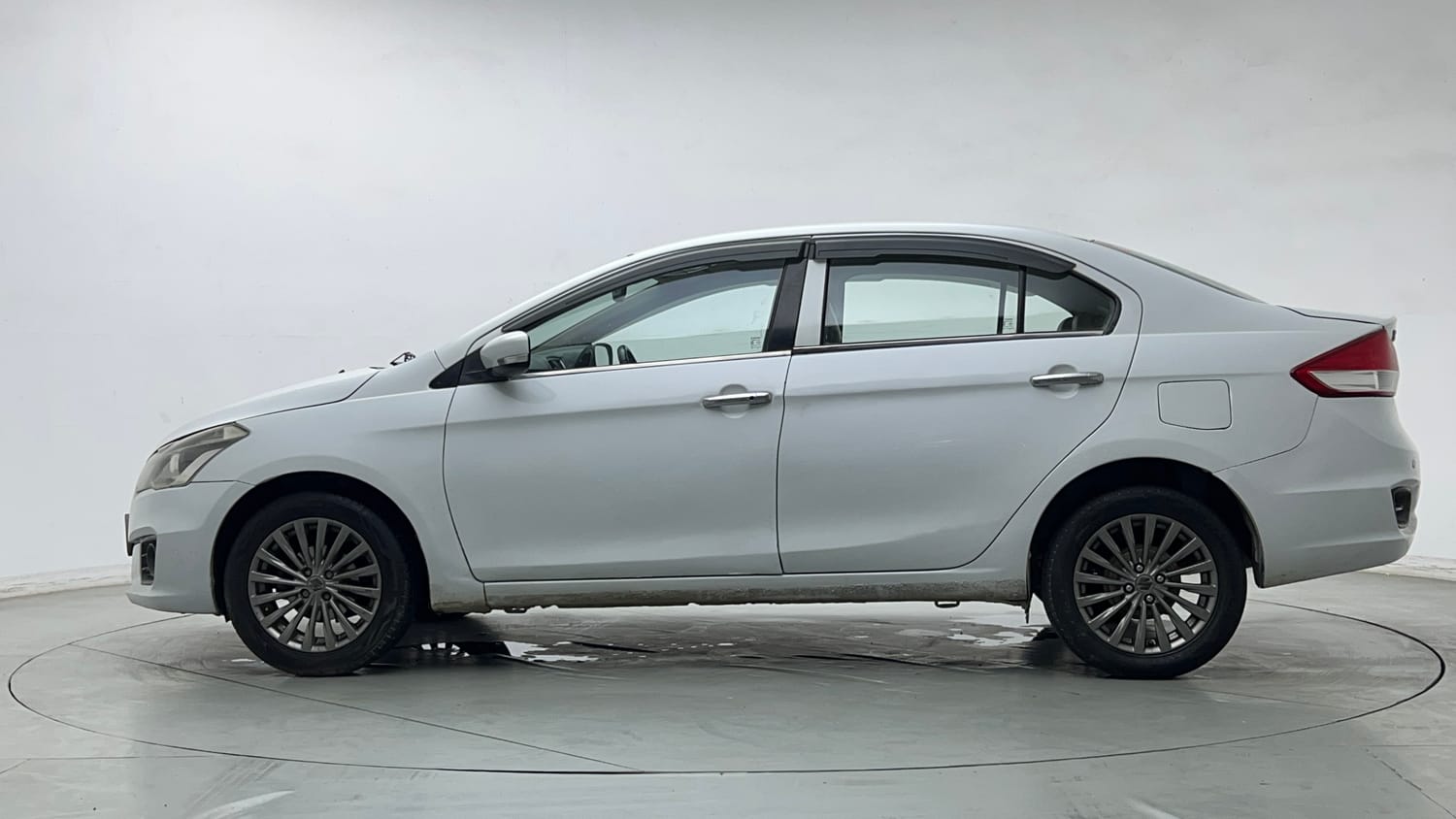 Used 2016 Maruti Suzuki Ciaz ZXI+ AT Petrol Automatic exterior LEFT SIDE VIEW