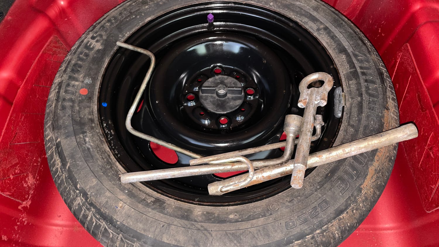 Used 2014 Tata Zest XE Petrol Petrol Manual tyres SPARE TYRE VIEW