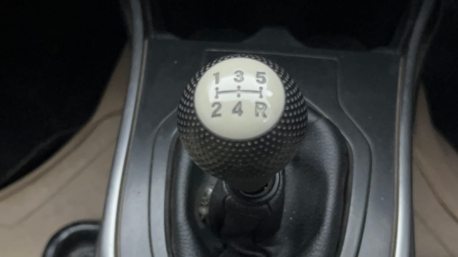 Used 2014 Honda City SV Petrol Manual interior GEAR  KNOB VIEW