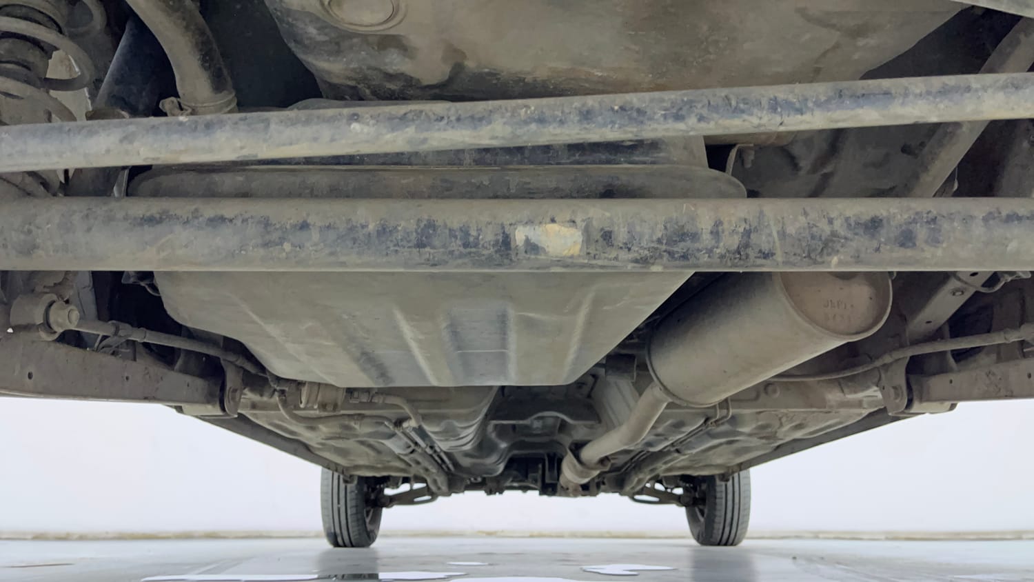 Used 2018 Maruti Suzuki Alto 800 LXi (O) Petrol Manual extra REAR UNDERBODY VIEW (TAKEN FROM REAR)