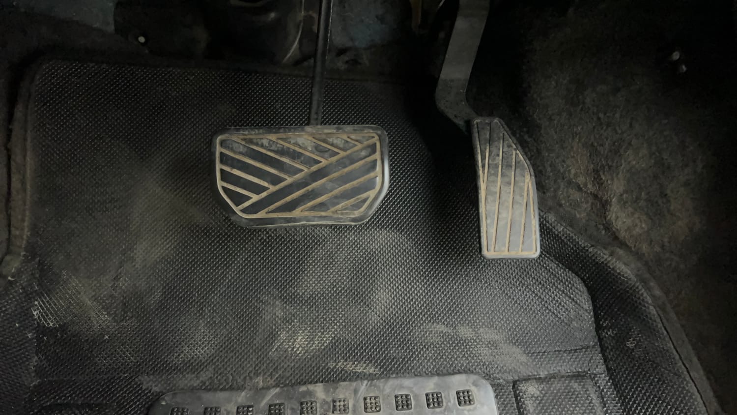 Used 2015 Maruti Suzuki Celerio VXi AMT Petrol Automatic interior PEDALS VIEW