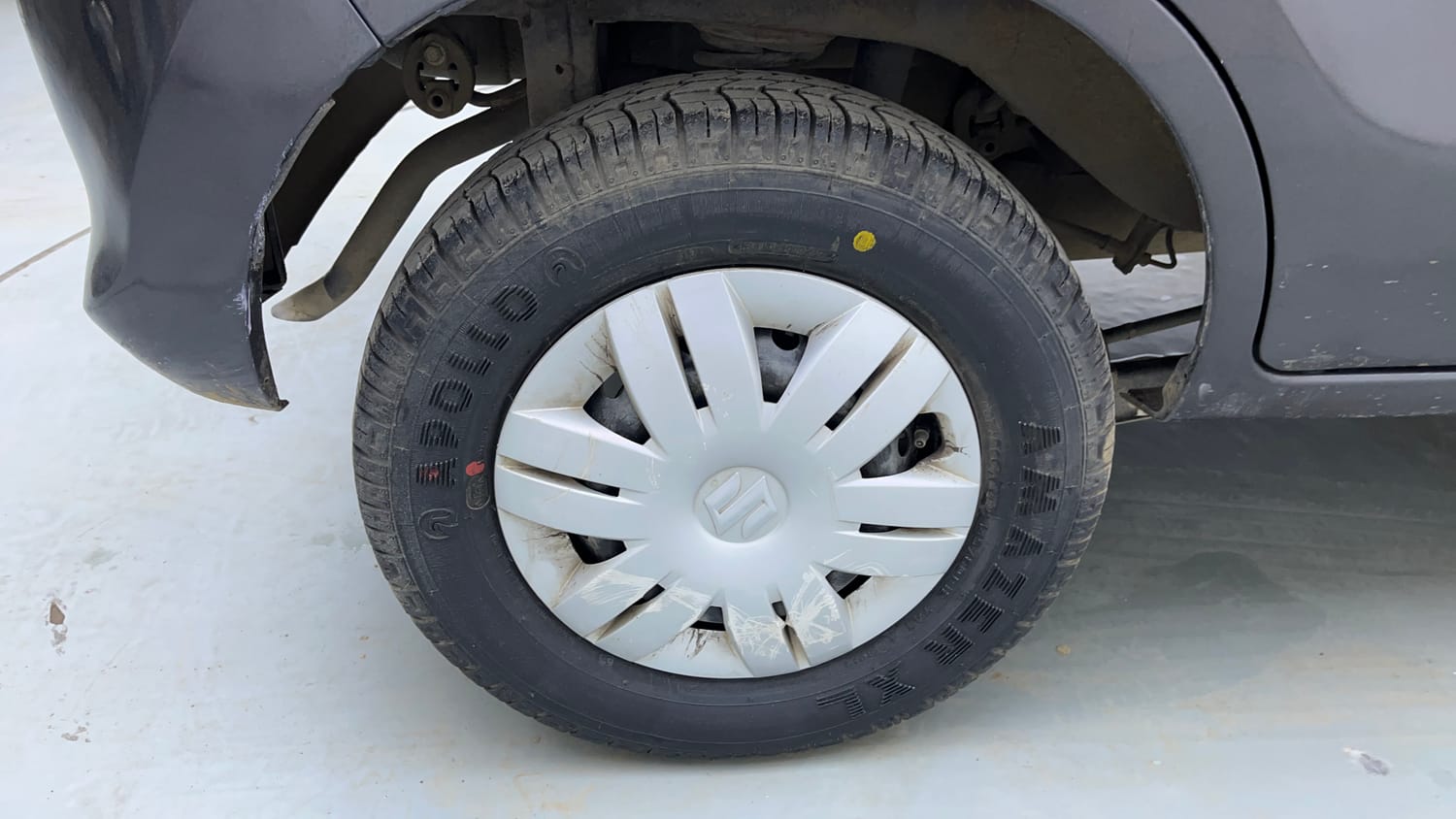 Used 2018 Maruti Suzuki Alto 800 LXi (O) Petrol Manual tyres RIGHT REAR TYRE RIM VIEW