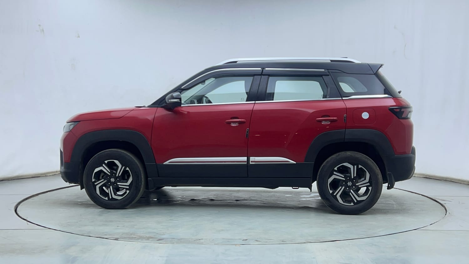 Used 2024 Maruti Suzuki Brezza Zxi Plus Dual Tone Petrol Manual exterior LEFT SIDE VIEW
