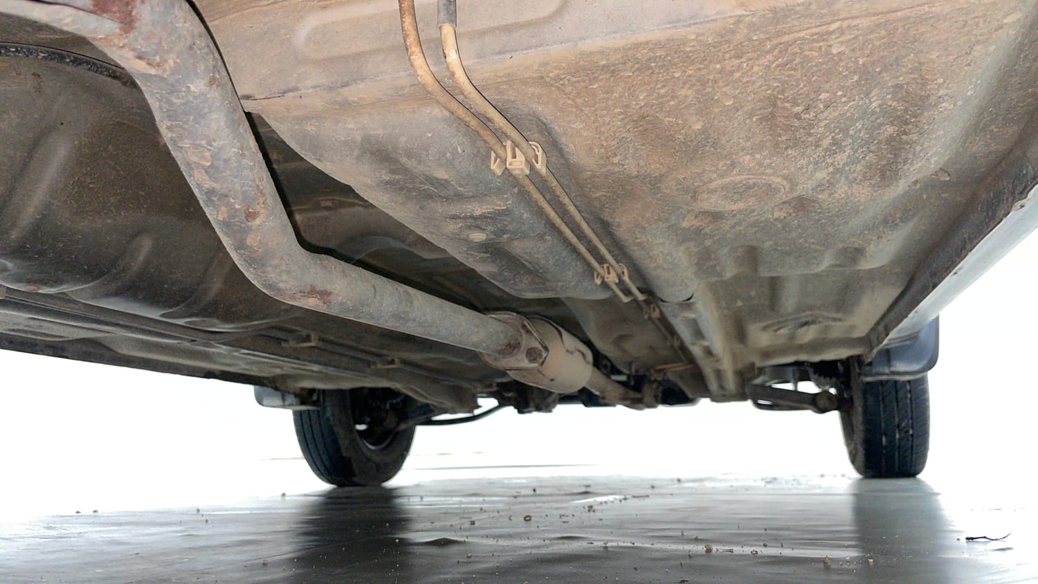 Used 2016 Maruti Suzuki Alto 800 Lxi Petrol Manual extra REAR RIGHT UNDERBODY VIEW