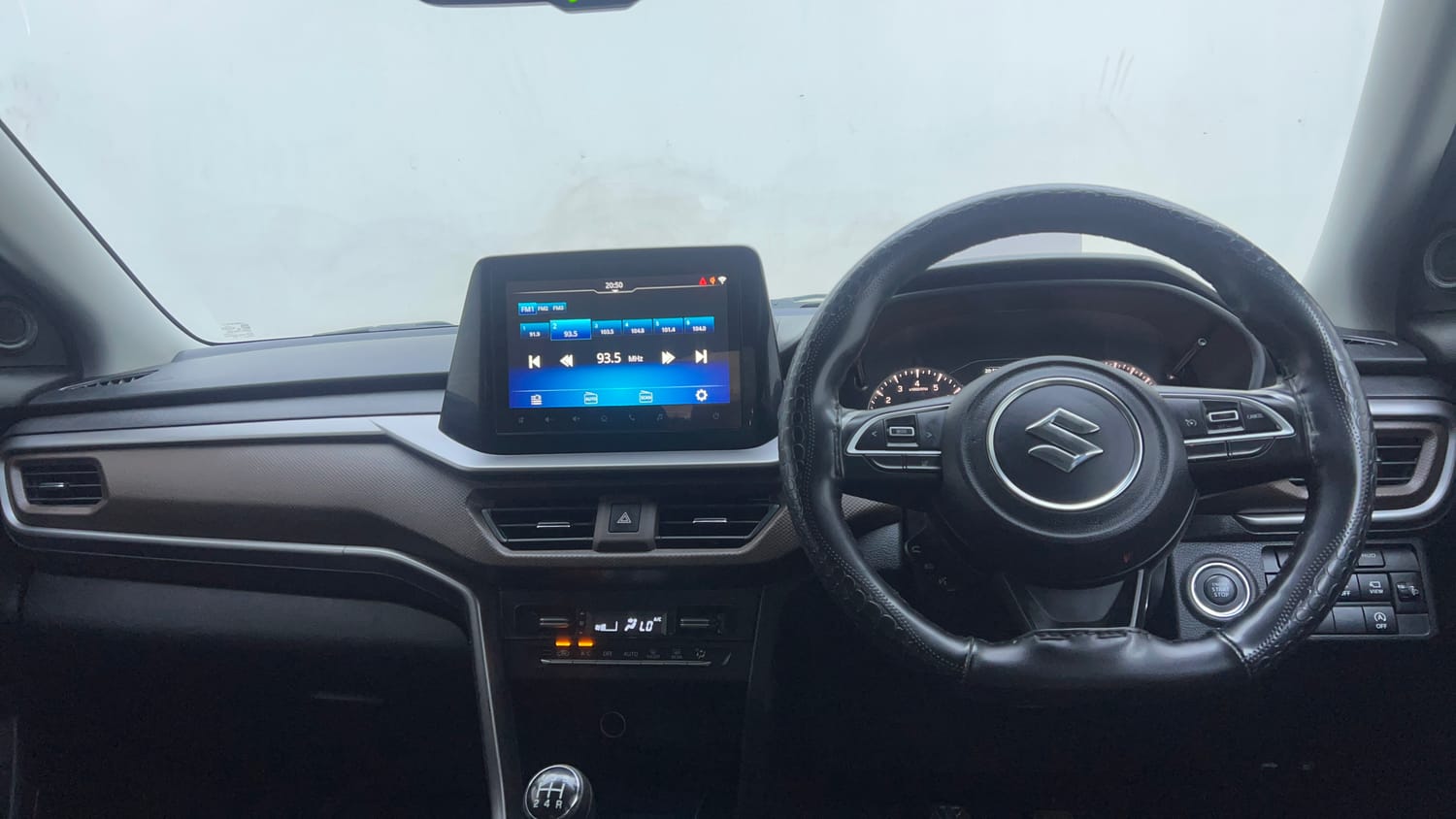 Used 2024 Maruti Suzuki Brezza Zxi Plus Dual Tone Petrol Manual interior DASHBOARD VIEW