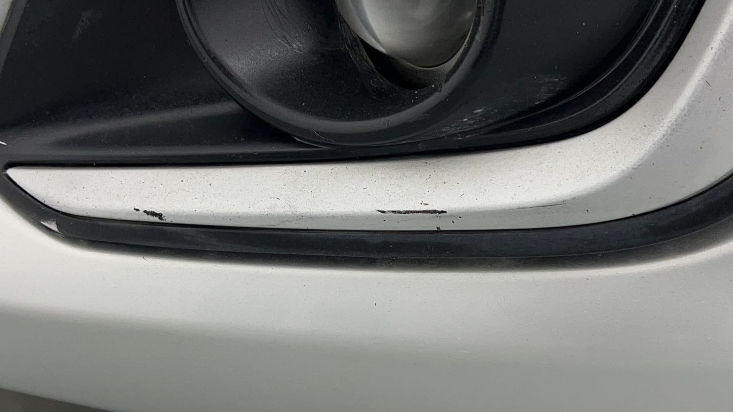 Used 2017 Maruti Suzuki Swift Lxi (O) Petrol Manual dents MINOR SCRATCH