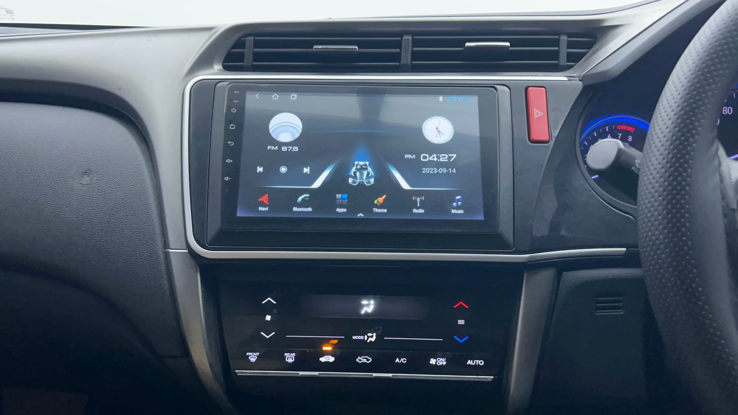 Used 2014 Honda City SV Petrol Manual interior MUSIC SYSTEM & AC CONTROL VIEW