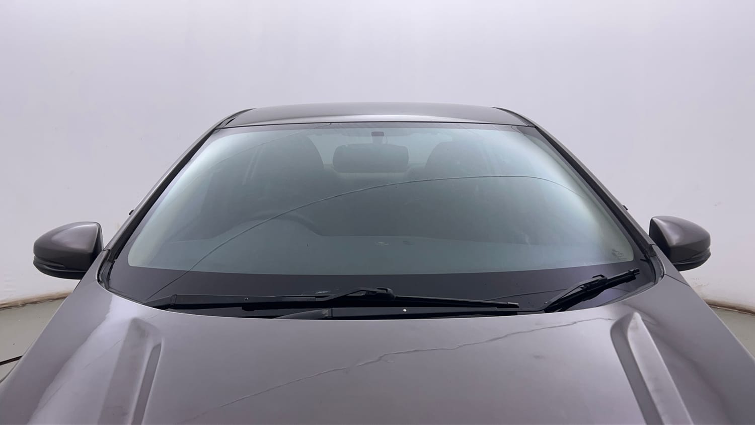 Used 2014 Honda City SV Petrol Manual exterior FRONT WINDSHIELD VIEW