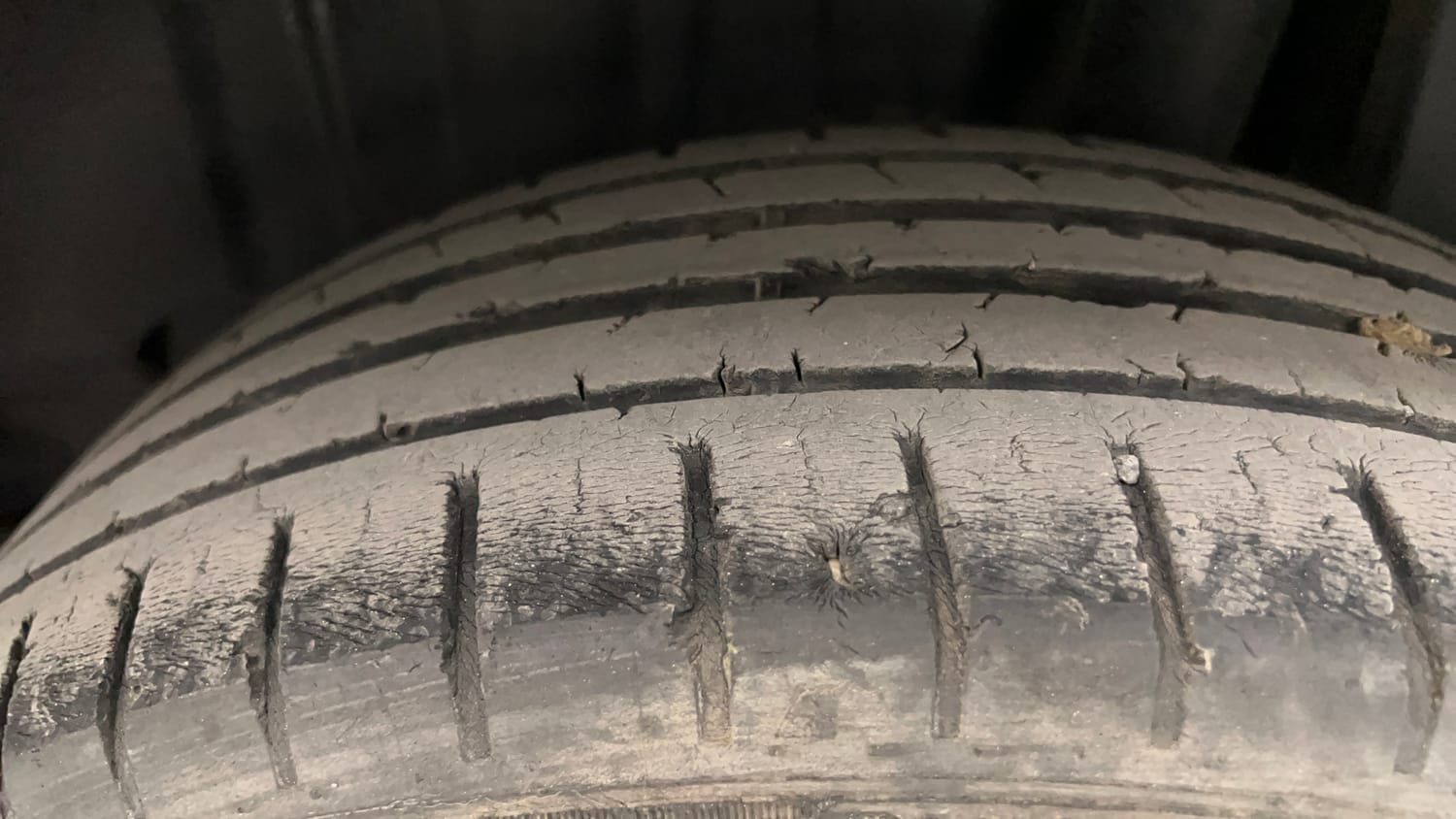 Used 2022 Maruti Suzuki Baleno Alpha MT Petrol Manual tyres LEFT REAR TYRE TREAD VIEW