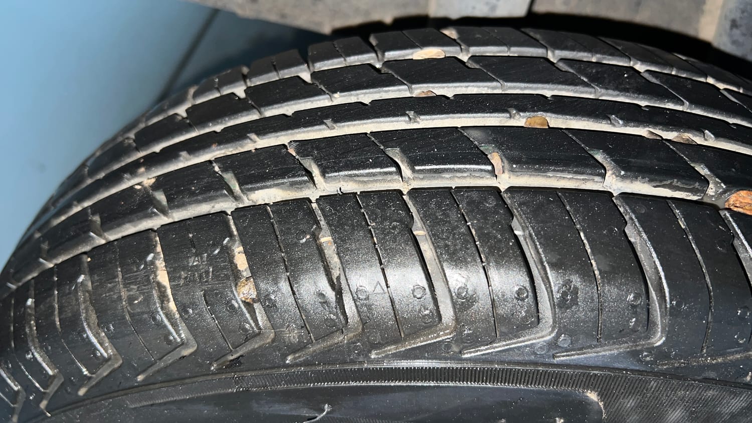 Used 2020 Renault Kwid CLIMBER 1.0 AMT Petrol Automatic tyres RIGHT REAR TYRE TREAD VIEW
