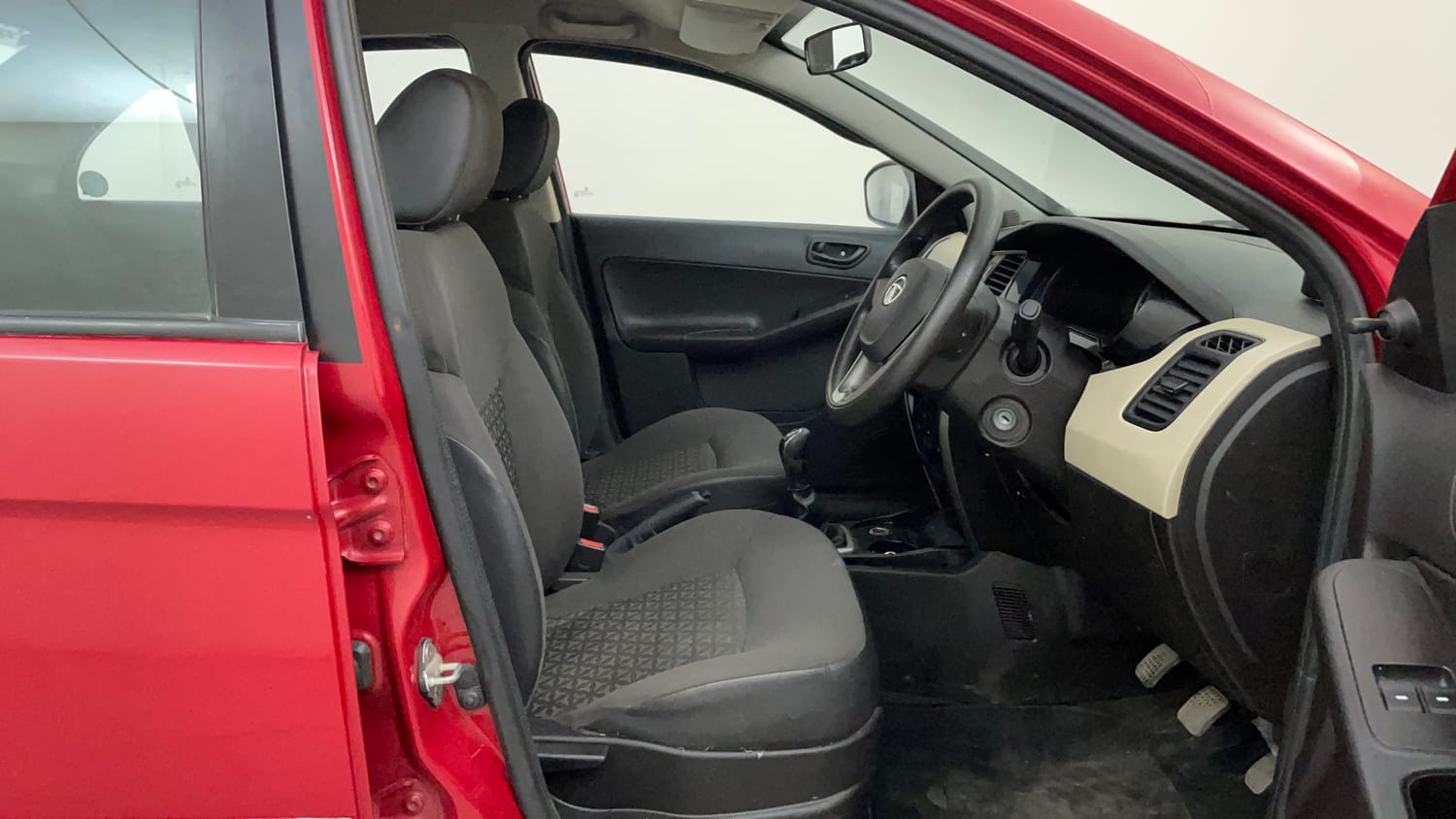 Used 2014 Tata Zest XE Petrol Petrol Manual interior RIGHT SIDE FRONT DOOR CABIN VIEW