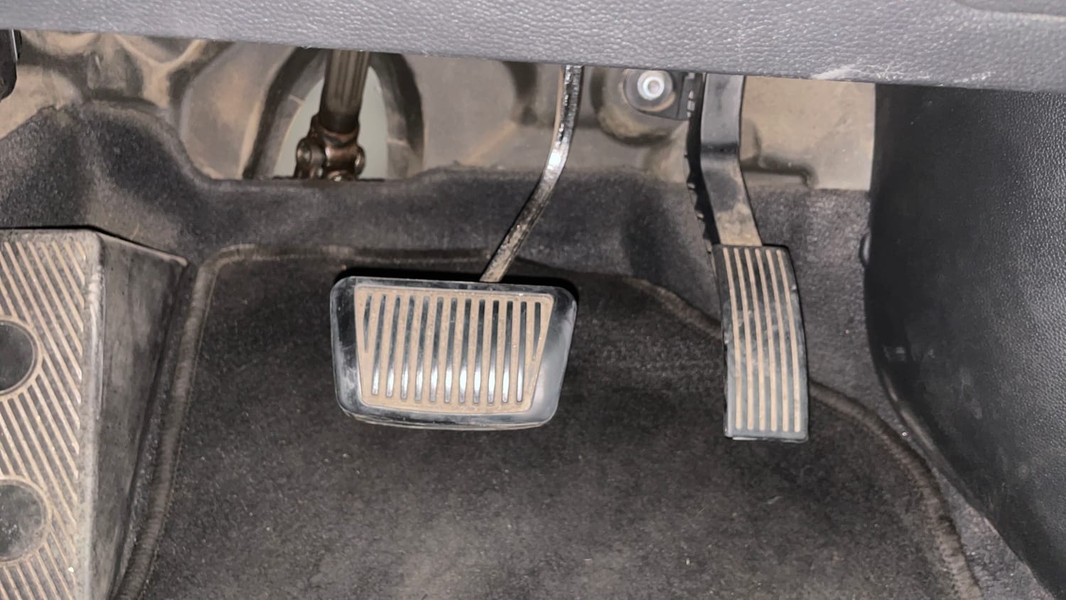 Used 2019 Hyundai Elite i20 Sportz Plus 1.2 CVT Petrol Automatic interior PEDALS VIEW