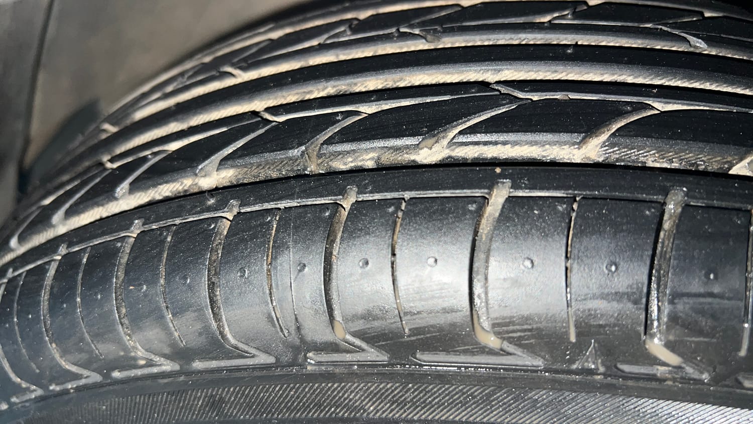 Used 2017 Datsun Redi-GO T (O) Petrol Manual tyres RIGHT FRONT TYRE TREAD VIEW