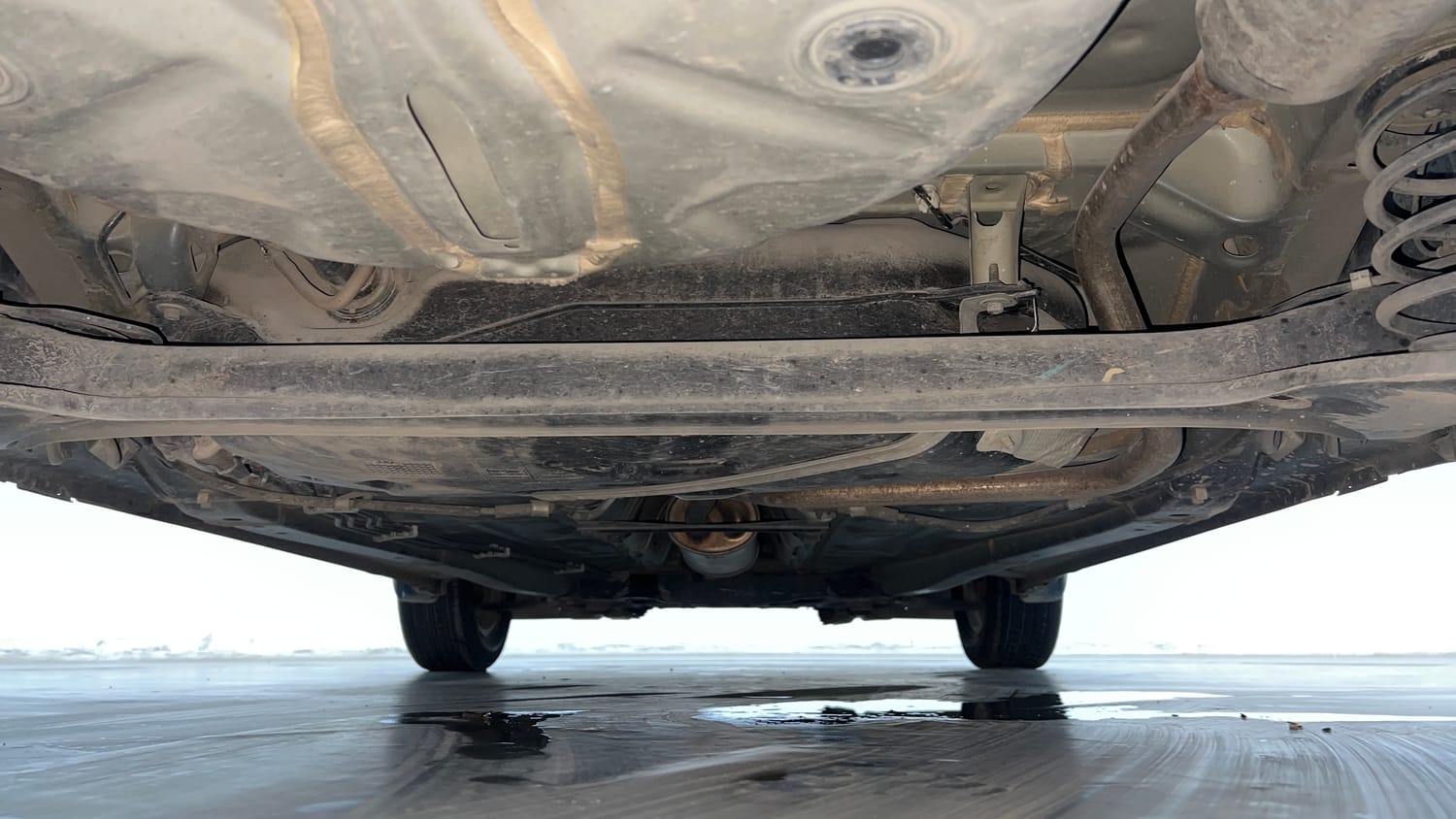Used 2019 Maruti Suzuki Swift ZXi Petrol Manual extra REAR UNDERBODY VIEW (TAKEN FROM REAR)