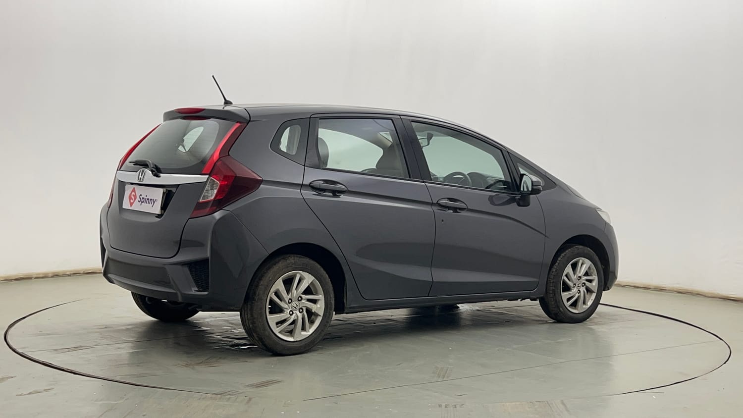 Used 2018 Honda Jazz V Petrol Petrol Manual exterior RIGHT REAR CORNER VIEW