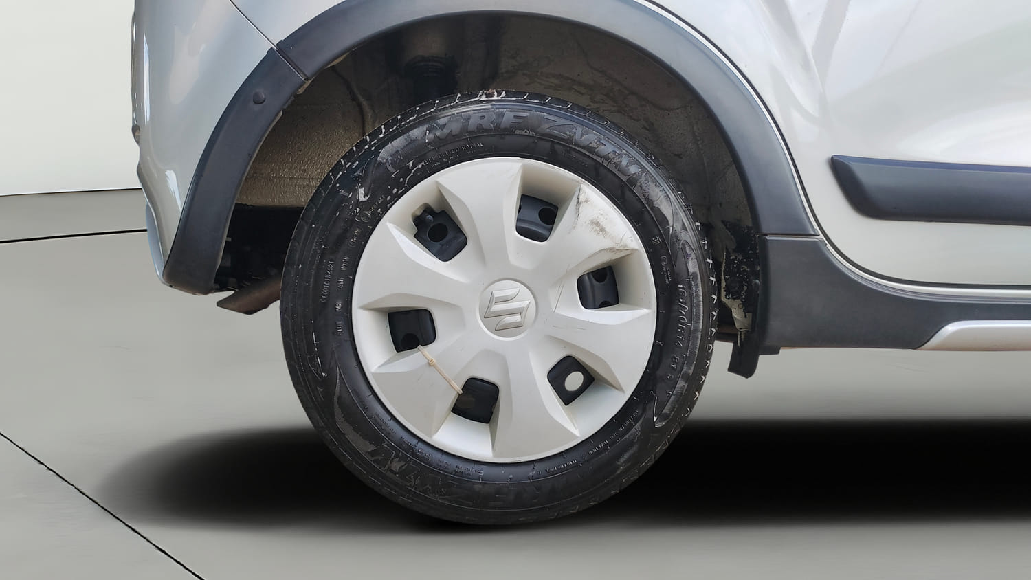 Used 2022 Maruti Suzuki Wagon R ZXi 1.2 Petrol Manual tyres RIGHT REAR TYRE RIM VIEW