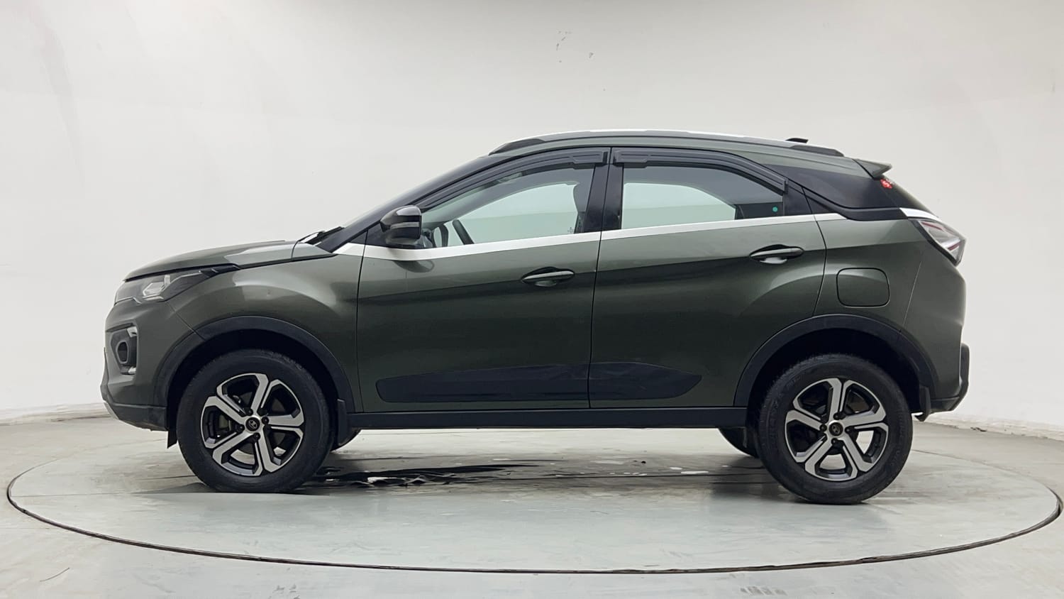 Used 2021 Tata Nexon XZA Plus Petrol Automatic exterior LEFT SIDE VIEW