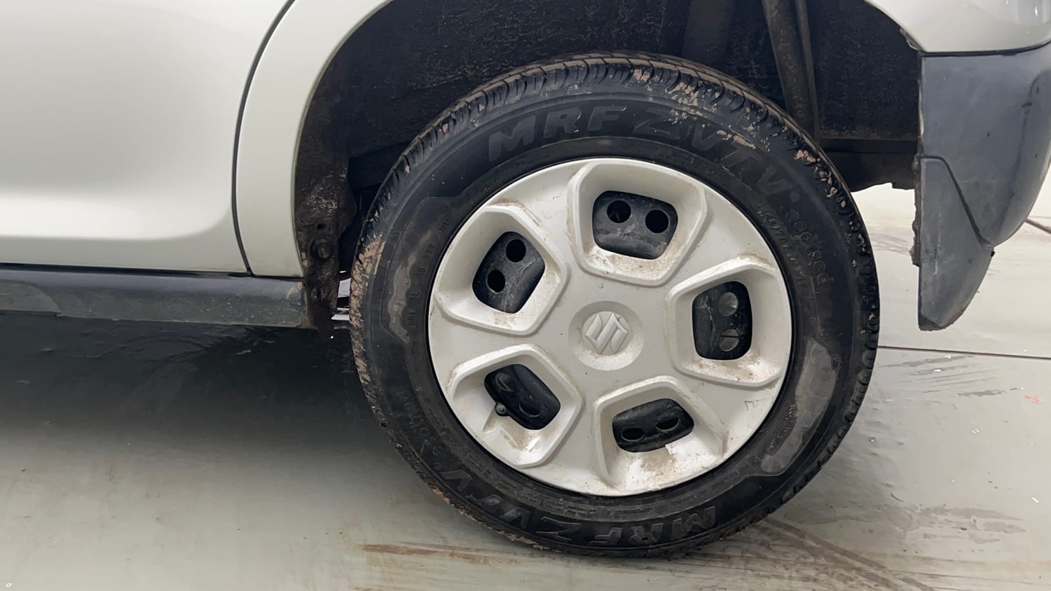 Used 2023 Maruti Suzuki S-Presso VXi Petrol Manual tyres LEFT REAR TYRE RIM VIEW