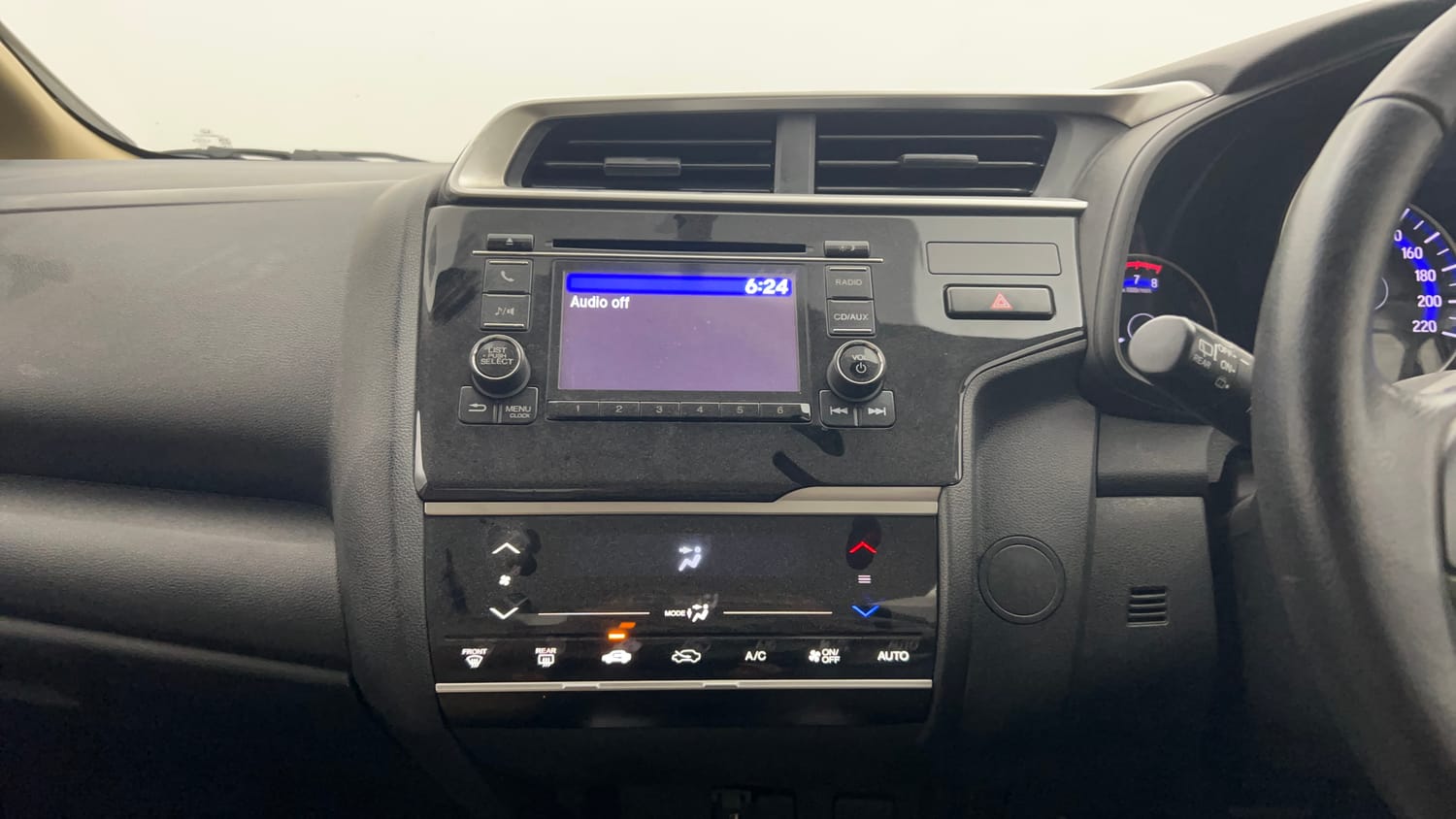 Used 2018 Honda Jazz V Petrol Petrol Manual top_features Integrated (in-dash) music system